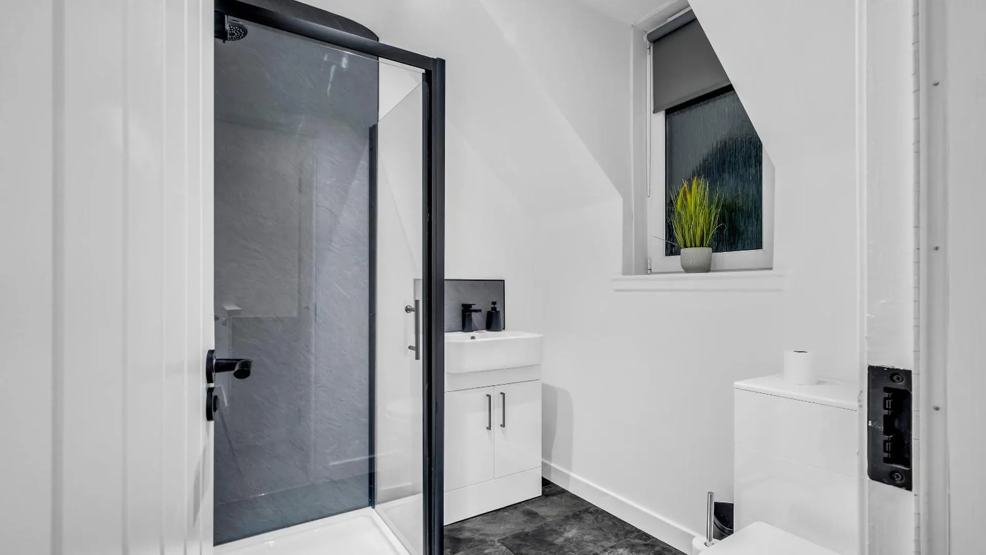 Spital Stay - Sja Stays - Modern 3 Bed Apartment Aberdeen
